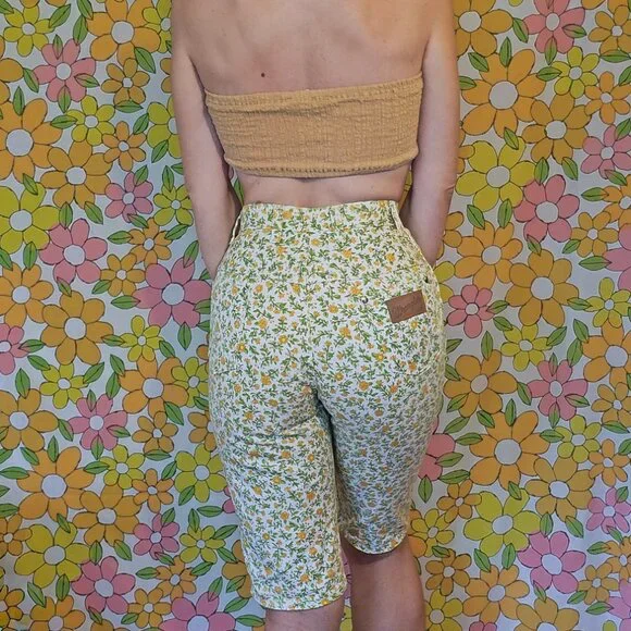 Misses Wrangler Floral Denim Bermudas W:12 H:18 R:12 IN:13